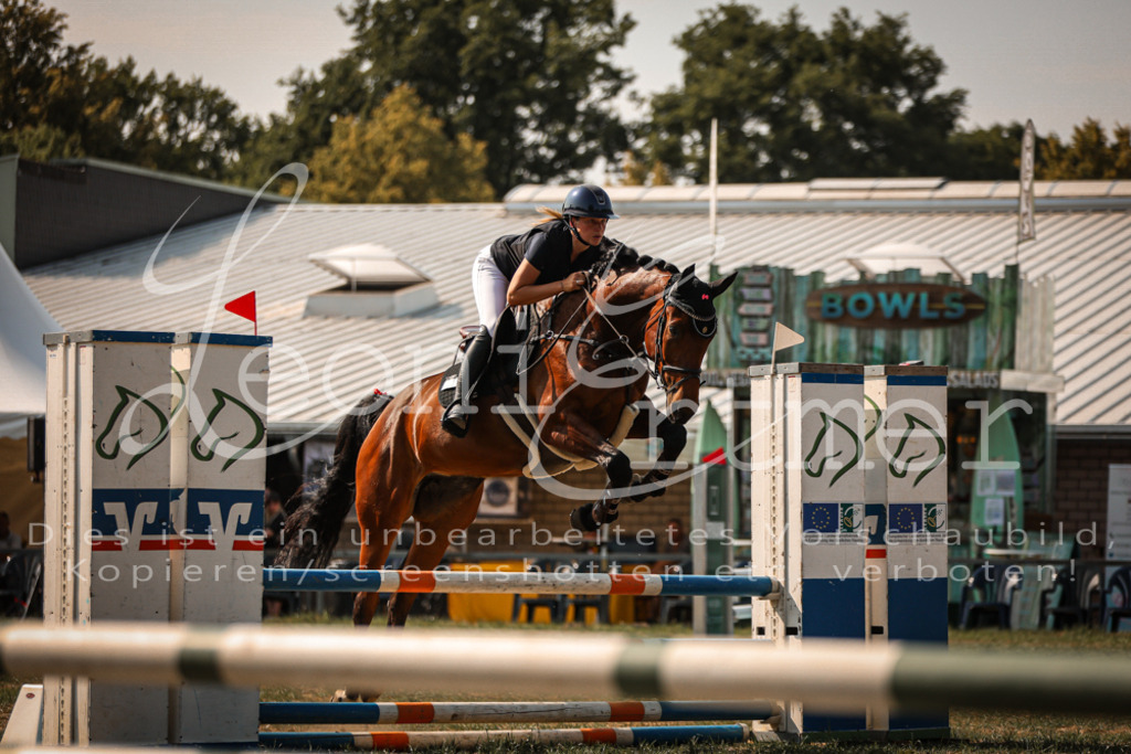 13.FrPfA00081 | Leoni Ertmer Photography - Realisiert mit Pictrs.com