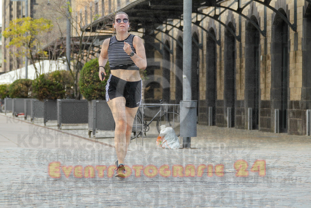 250920_1507_EV4_8121 | Sportfotografie im Rhein-Sieg Kreis, Köln, Bonn, NRW, Rheinland Pfalz, Hessen, etc. Unser Tätigkeitsfeld umfasst den Laufsport vom Volkslauf über den Marathon, Duathlon, Triathon bis zum Ultralauf wie Kölnpfad Ultra oder Schindertrail.