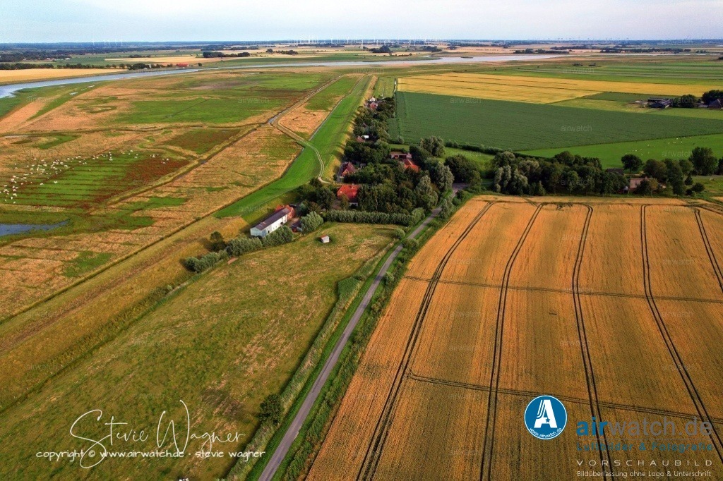 Eider - Hemmerdeich | Entdecken Sie atemberaubende Luftbilder und Fotografien auf airwatch.de - Tauchen Sie ein in eine Welt voller faszinierender Aufnahmen aus der Vogelperspektive.