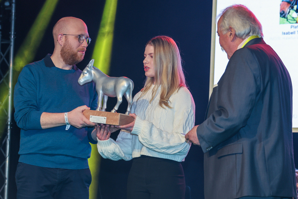 top-top.de250214-191 | Die 3. Weseler SportNacht, die große Sportgala mit Ehrungen der Weseler Sportler des Jahres 2024 findet am Freitag, den 14.02.2025 im Festzelt an der Rheinpromenade statt.Foto: Erwin Pottgiesser