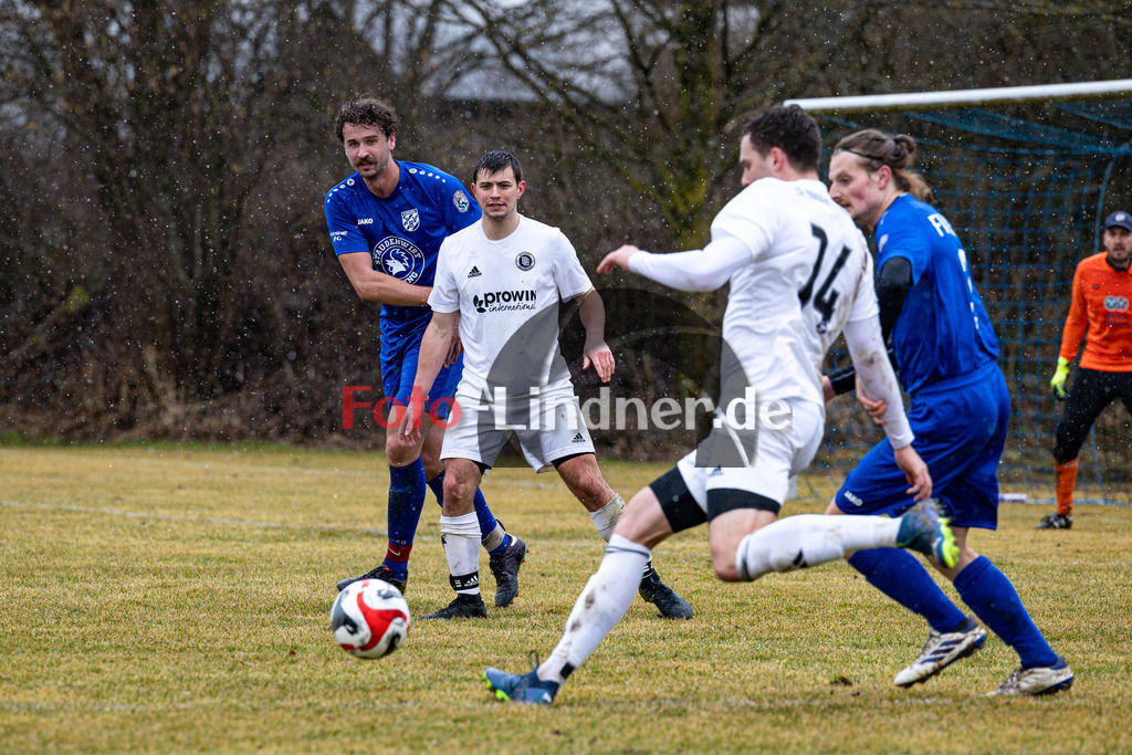 TSV Burggen/Bernbeuren gegen TSV Finning | Fußball Kreisklasse Herren Oberbayern Zugspitze Gruppe 4 2025/26, TSV Burggen/Bernbeuren gegen TSV Finning, 20250316,Lauert,2025-03-16 in Burggen (WMH-Arena Burggen), Manuel JÄGER (TSV Burggen/Bernheuren #13), Sando MOTSCHMANN (TSV Finning #15)Copyright: WolfgangxLindner www.foto-lindner.de