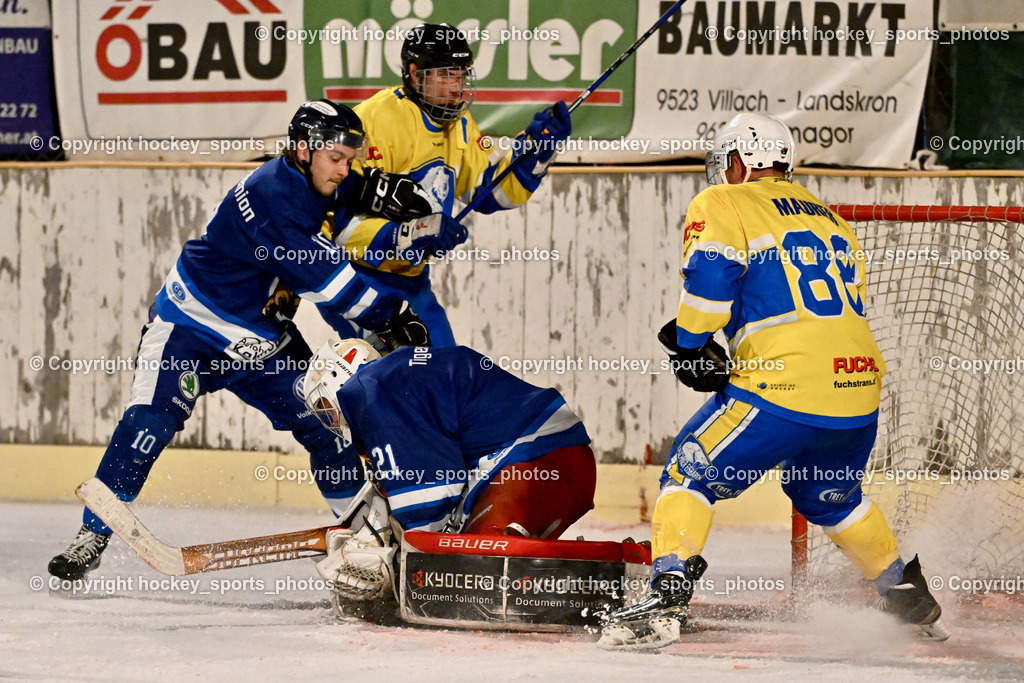ELV Zauchen vs. EC Tigers Paternion  | #10 Ortner Philipp EC Tigers Paternion, #21 Lesacher Jürgen EC Tigers Paternion, #88 Maurer Manuel ELV Zauchen, #30 Müller Samuel ELV Zauchen, ELV Zauchen vs. EC Tigers Paternion , ELV Zauchen vs. EC Tigers Paternion  am 02.01.2025 in Eisoval Zauchen (Stadthalle Villach), Austria, (Photo by Bernd Stefan)