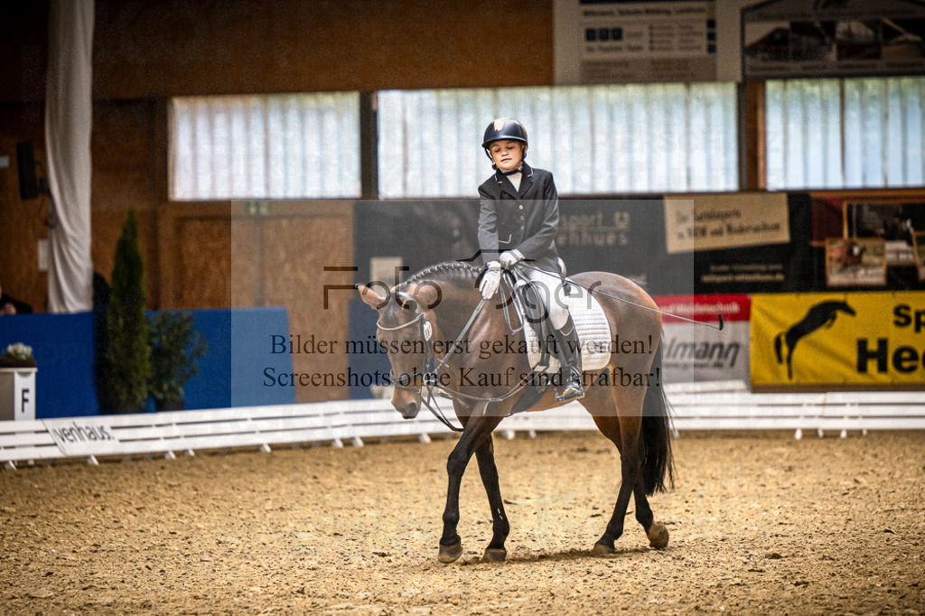 DOS_1790 | Entdecke hochwertige Reitturnierfotos von Foto Oger. Professionell, emotional und authentisch – jetzt Lieblingsmomente im Shop bestellen.Deutschlandweite Turnierfotografie. - Realisiert mit Pictrs.com