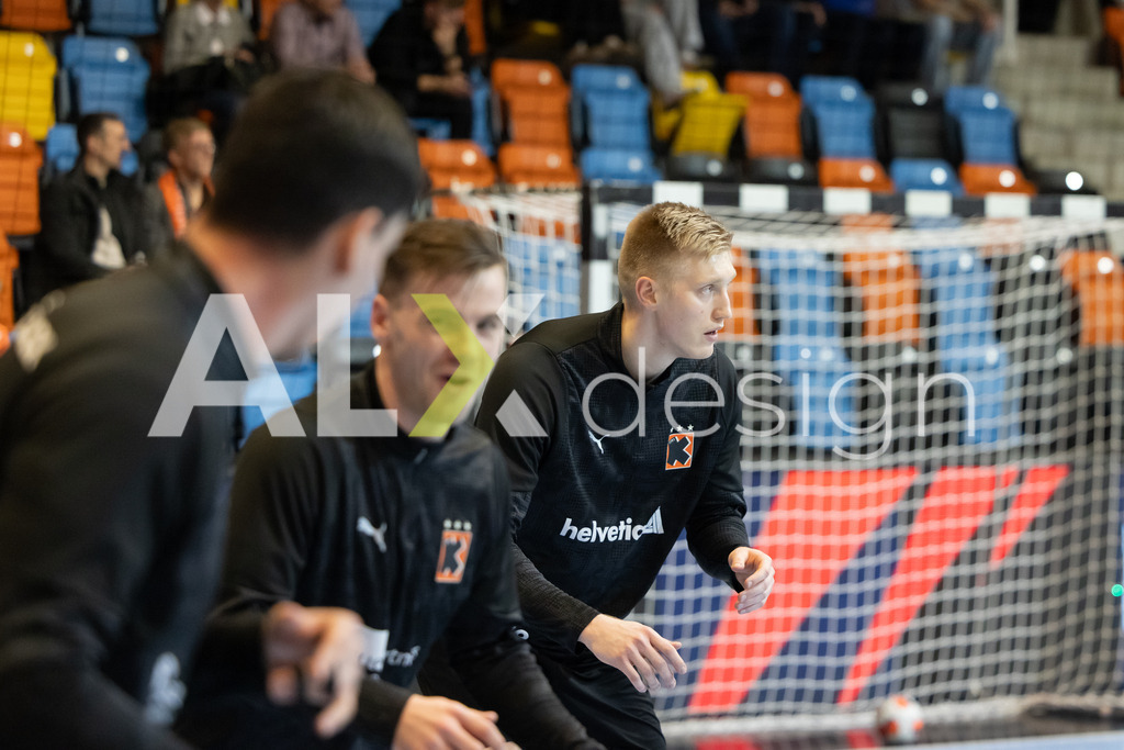 Handball I Herren I Saison 2025-2026 I EHF EUROPEAN LEAGUE 2025/26 | Men I Main Round I 2. Spieltag I Kadetten Schaffhausen - TSV Hannover-Burgdorf I 24.02.2026 | 18 Ariel Pietrasik (PL) (Kadetten Schaffhausen) – Rückraum links - Warmup - Realisiert mit Pictrs.com
