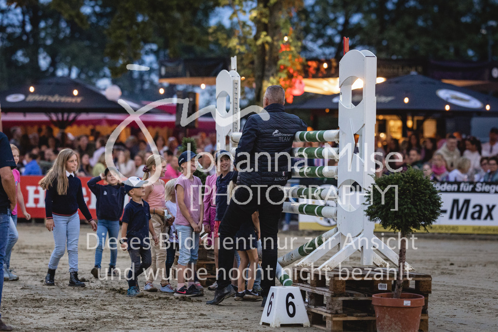 230826_Delbrueck_Barriere-109 | Deine schönsten Turniermomente als professionelle Fotos! Entdecke hochwertige Pferdesport-Fotografie im Online-Shop. Jetzt Fotos finden & bestellen!