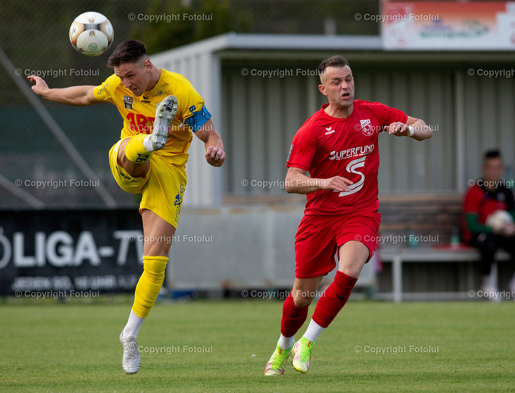 A_LUI_30042022_22 | SPORT,FUSSBALL,LT1 OOE LIGA ASKOE OEDT-DONAU LINZ 30.04..2022 IM BILD: NENAD VIDACKOVIC  (OEDT)  UND AID VOJIC (DONAU)FOTO:FOTOLUI