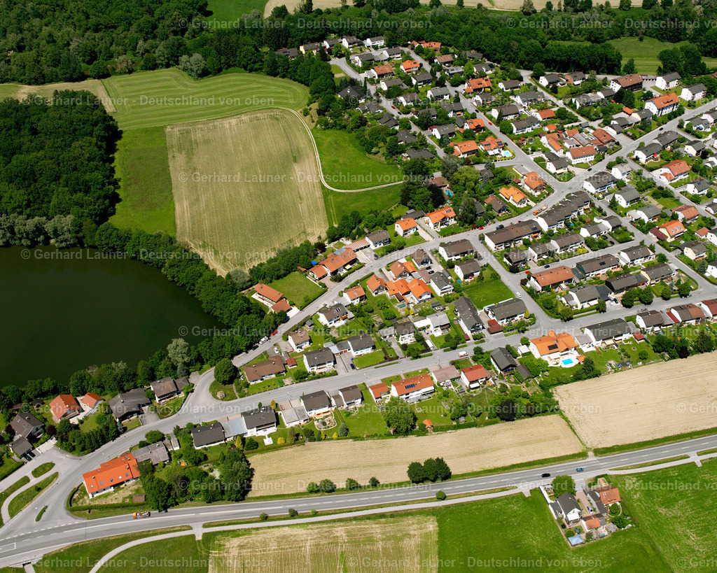 2600692 | WINHöRING 09.06.2006 Wohngebiet einer Einfamilienhaus- Siedlung  in Winhöring im Bundesland Bayern, Deutschland // Single-family residential area of settlement  in Winhöring in the state Bavaria, Germany Foto: Gerhard Launer