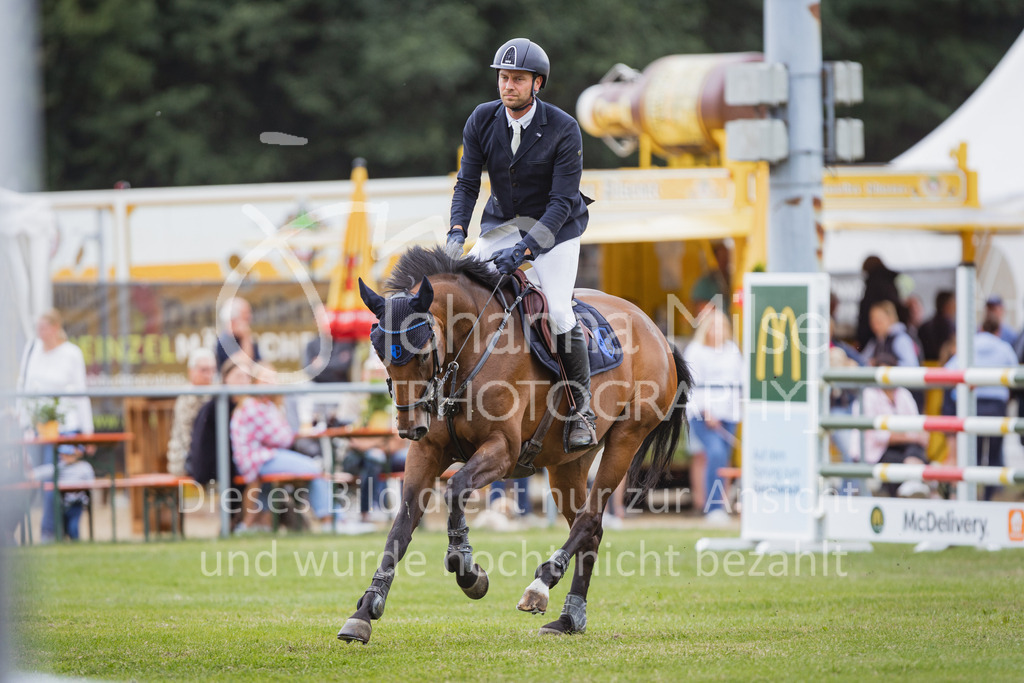 220715_LC_Youngster-M-519 | Deine schönsten Turniermomente als professionelle Fotos! Entdecke hochwertige Pferdesport-Fotografie im Online-Shop. Jetzt Fotos finden & bestellen!