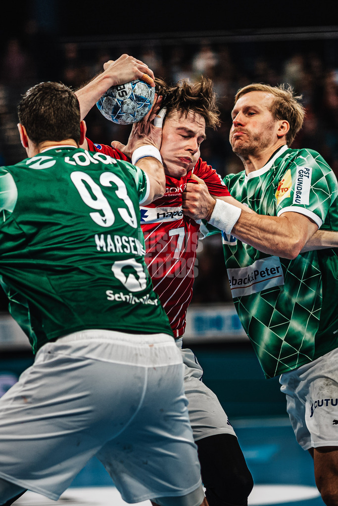 Handball | Männer | Saison 2024/2025 | DAIKIN Handball-Bundesliga | 10. Spieltag || Handball Sport Verein Hamburg vs. Füchse Berlin | 18.11.2024 | Leif Tissier (#7, Handball Sport Verein Hamburg) wird aufgehalten