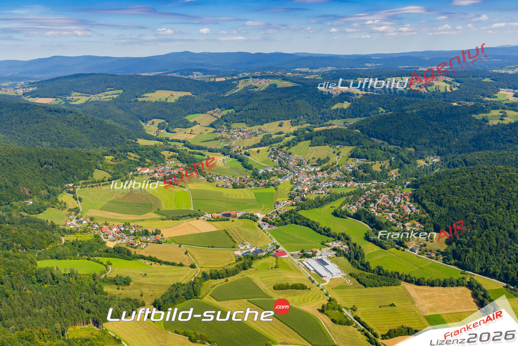 Luftaufnahme der Stadt Ringelai - Die Luftaufnahme wurde 2025 vom UL-Flugzeug heraus erstellt ( keine Drohne ) - Hochauflösende Luftaufnahme - für professionelle Ausdrucke geeignet. Die Geschenkidee !Mit Lizenz und Bildrechte bestellbar