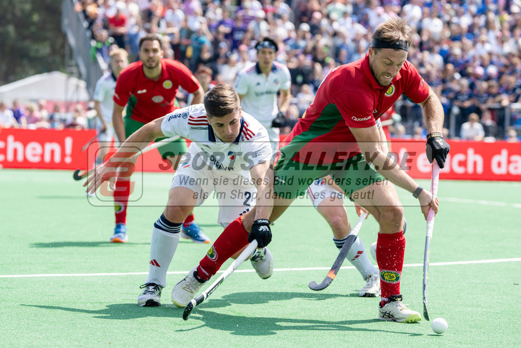Final4_20240519-1443-0064 | Bonn, Deutschland, 19.05.2024: Gonzo Peillat (Mannheimer HC) in Aktion waehrend des Spiels der Deutsche Feldhockey-Meisterschaften 2024 zwischen Final 4 Herren Finale Mannheimer HC - Hamburger Polo Club im Bonner THV am 19.05.2024 in Bonn, Deutschland. (Foto von Stephan Fehrmann)

Bonn, Germany, 19.05.2024: Gonzo Peillat (Mannheimer HC) in action during the game of Deutsche Feldhockey-Meisterschaften 2024 between Final 4 Herren Finale Mannheimer HC - Hamburger Polo Club in Bonner THV at 19.05.2024 in Bonn, Deutschland. (Foto from Stephan Fehrmann)