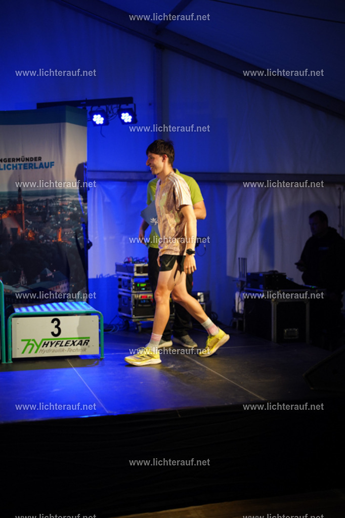 FSC00366 | Lichterlauf  - Realisiert mit Pictrs.com