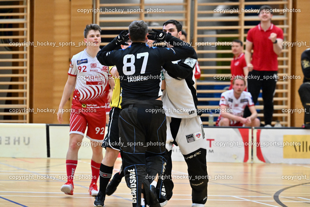 VSV Unihockye vs. KAC Floorball | #87 Timmo Taurer VSV Unihockey, #55 Maximilian Obereder KAC Floorball, #92 Maximilian Mörtl KAC Floorball, VSV Unihockye vs. KAC Floorball, VSV Unihockye vs. KAC Floorball am 13.04.2025 in Villach (Ballspielhalle St. Martin), Austria, (Photo by Bernd Stefan)