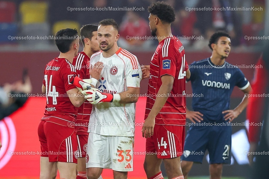 F9527022601151 | 27.02.2026, Fußball, Fortuna Düsseldorf - VfL Bochum, 2. Fußball Bundesliga, Merkur Spiel-Arena, Saison 2025 2026: Abschlussjubel nach dem 2:1 Sieg. Sotiris Alexandropoulos&nbsp;(Fortuna Düsseldorf #14) Cedric Itten&nbsp;(Fortuna Düsseldorf #13) Elias Aboulguie Egouli (Fortuna Düsseldorf #44)  DFB regulations prohibit any use of photographs as image sequences and or quasi-video.
