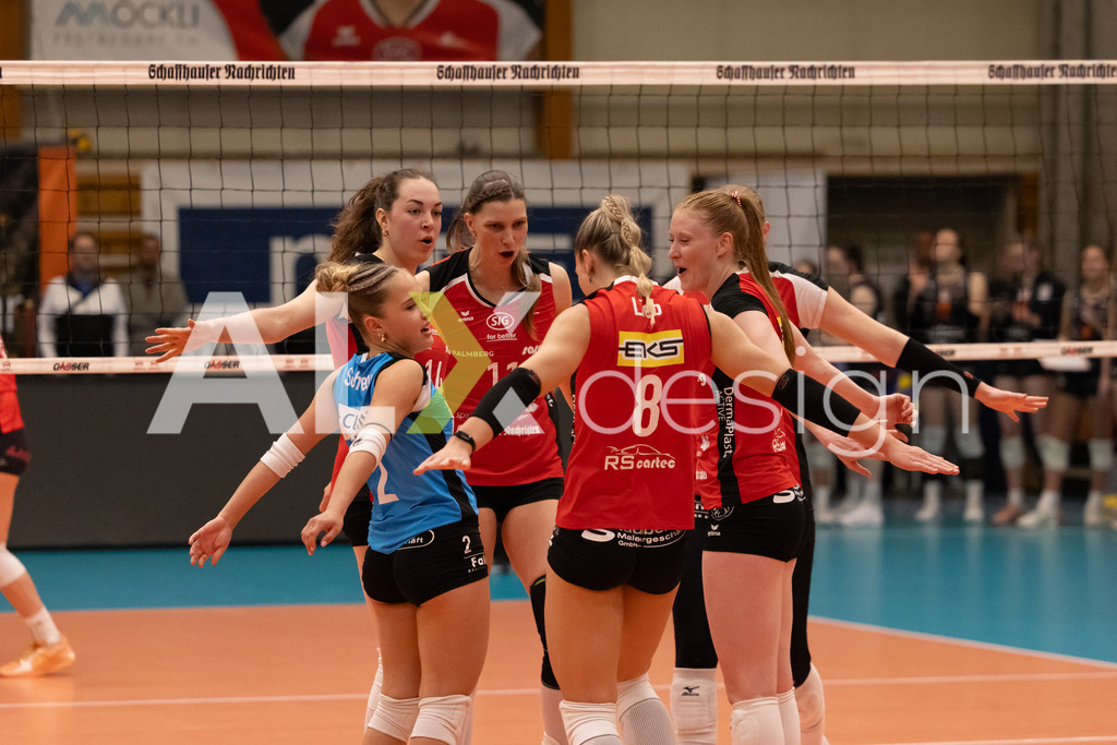 Volleyball I Frauen I Saison 2025-2026 I Volleyball NLA | Women I  Playoffs Finals 2/5 I  VC Kanti Schaffhausen - viteos NUC I  10.04.2026 | VC Kanti Schaffhausen Spielerinnen - Realisiert mit Pictrs.com