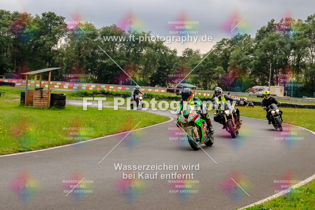 VBK-6980 | Hier findet Ihr Bilder von Touristenfahrten auf der Nürburgring Nordschleife oder von anderen Veranstaltungen die ich besucht habe. Viel Spass beim Durch Schauen 