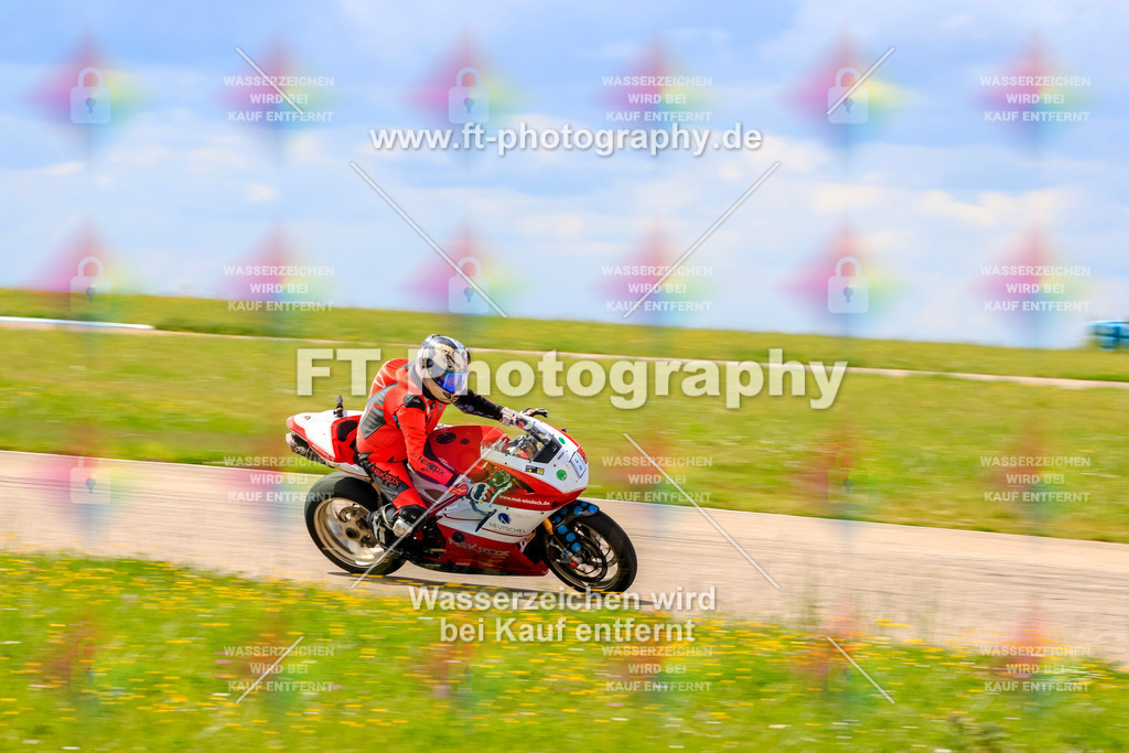 MotoTeam-0443 | Hier findet Ihr Bilder von Touristenfahrten auf der Nürburgring Nordschleife oder von anderen Veranstaltungen die ich besucht habe. Viel Spass beim Durch Schauen 