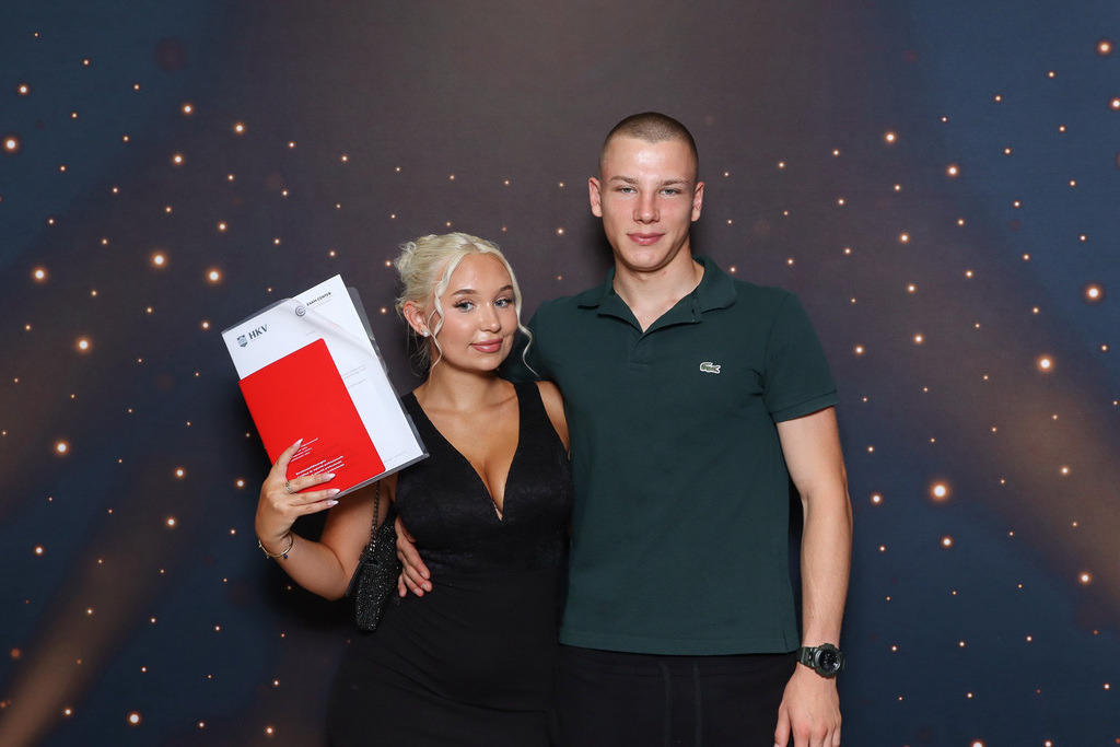 ZD260628112736-60 | Fotoshop von zweidimensional Fotografie. Ihr Fotograf im Aargau. Abzüge von Ihrem Fotobox Event bestellen.Abzüge von Ihrem Hochzeit bestellen.Abzüge von Ihrem Schulfotograf bestellen.