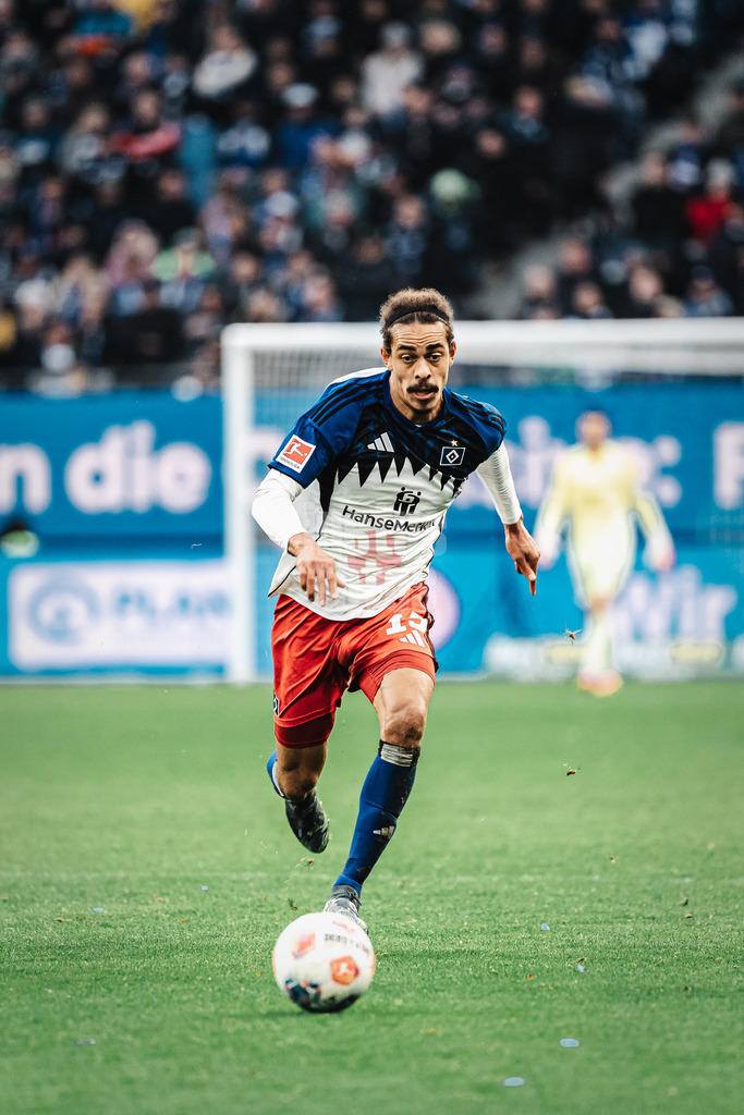 Fußball | Männer | Saison 2025/2026 | 1. Fußball-Bundesliga | 8. Spieltag | Hamburger SV vs. VfL Wolfsburg | 25.10.2025 | Yussuf Poulsen (#15, HSV)