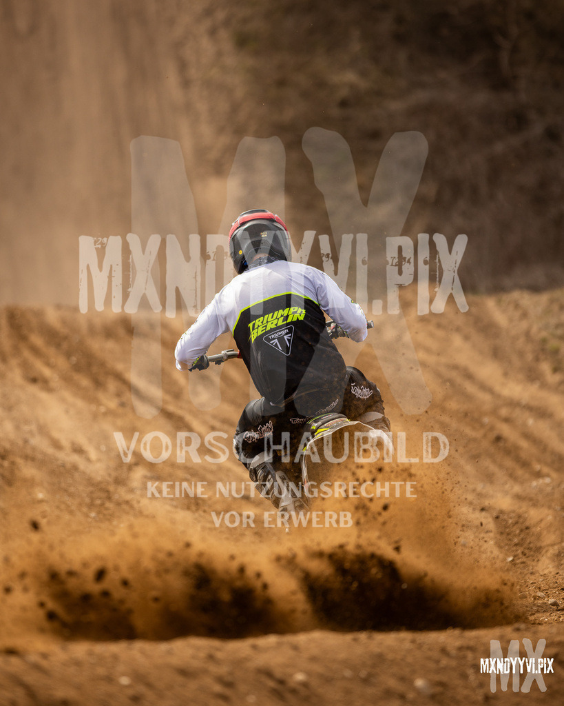 866A1741 | mxndyyvipix