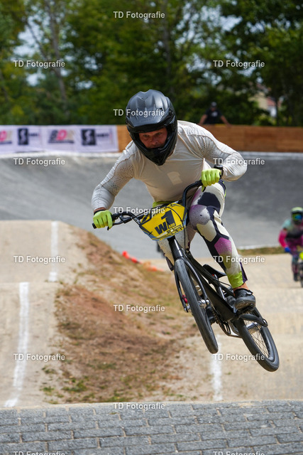 DM_BMX_Race_2025-07955 | Fotogalerie von Thomas Dettweiler mit Eventbildern und lizenzfreien Fotos. Perfekt als Wandbild, für Büro, Website oder private Nutzung. - Realisiert mit Pictrs.com