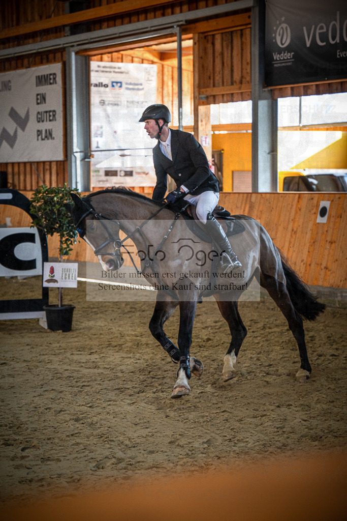 DOS_1527 | Entdecke hochwertige Reitturnierfotos von Foto Oger. Professionell, emotional und authentisch – jetzt Lieblingsmomente im Shop bestellen.Deutschlandweite Turnierfotografie. - Realisiert mit Pictrs.com