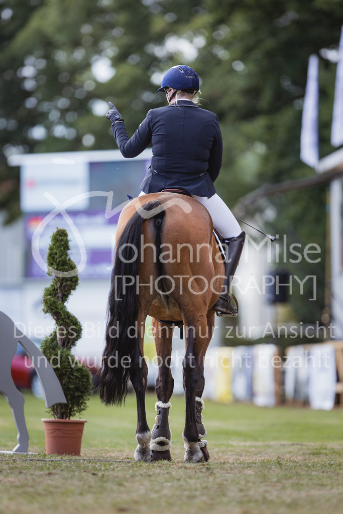 220714_LC_Stil-A2-209 | Deine schönsten Turniermomente als professionelle Fotos! Entdecke hochwertige Pferdesport-Fotografie im Online-Shop. Jetzt Fotos finden & bestellen!