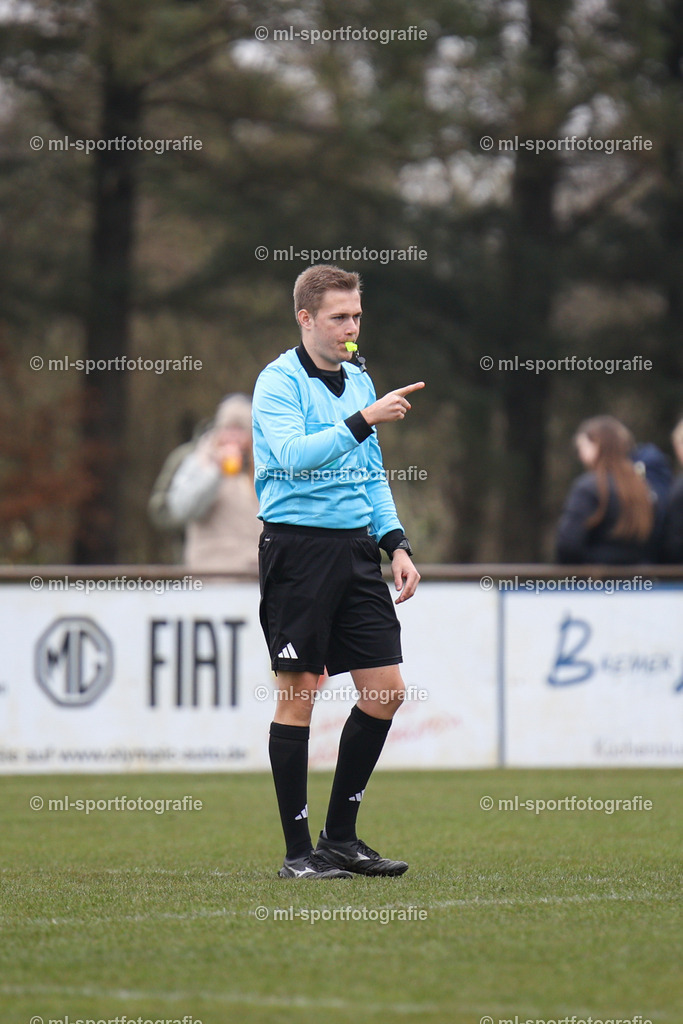 Fußball I Frauen I Saison 2025/2026 I Oberliga Schleswig-Holstein I 14. Spieltag I SV Frisia 03 Risum-Lindholm - SV Wahlstedt | ml-sportfotografie - Realisiert mit Pictrs.com