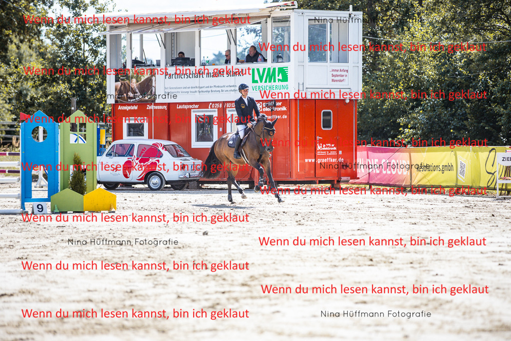BK1A5108 | Turnierbilder Turnierfotos Nina Hüffmann Turnierfotografie Pferdefotografie Tierzeichnung Haustierzeichnung Pferdezeichnung Hundezeichnung Videograf  - Realisiert mit Pictrs.com