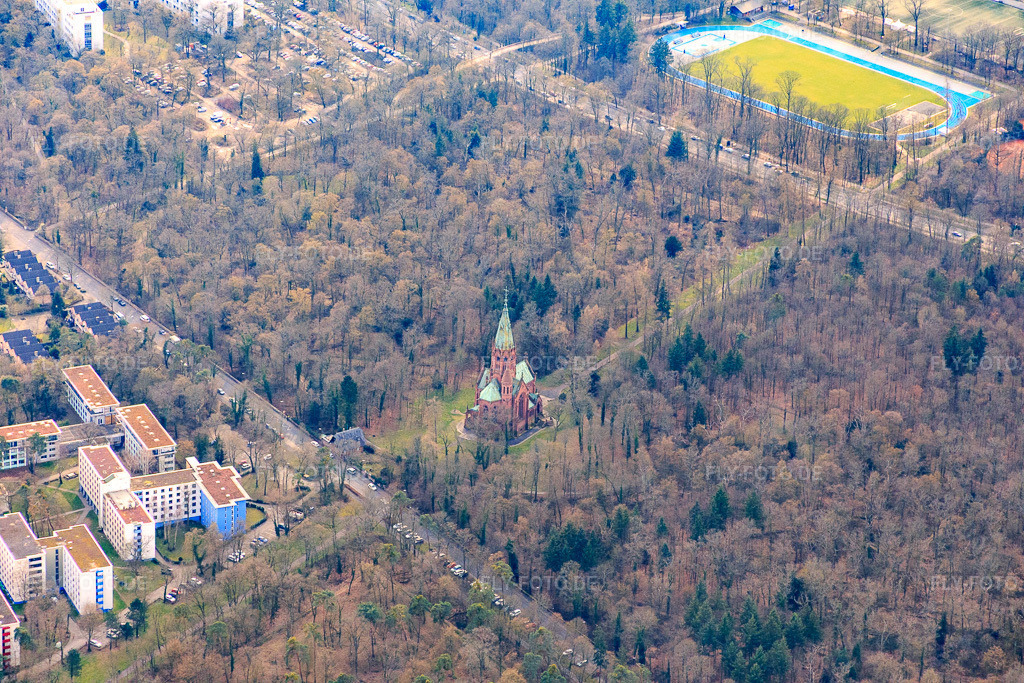 Luftbild: Großherzogliche Grabkapelle im Ortsteil Oststadt in Karlsruhe im Bundesland Baden-Württemberg in Deutschland. Foto: IMG_086376.jpg vom 26.02.2016 durch Werner Riehm/FLY-FOTO.deGroßherzogliche Grabkapelle Karlsruhe