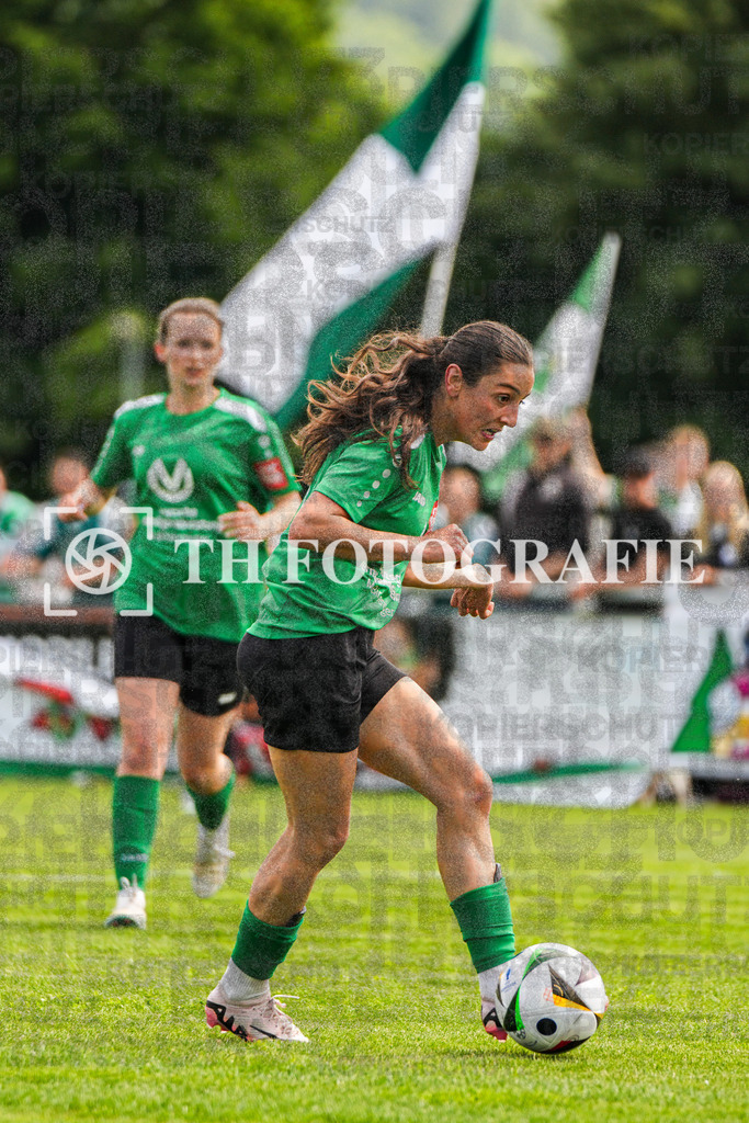 GER, FC Hauingen - SV Waldhaus, Frauen-Fussball, Rothaus Bezirkpokal, Finale, Saison 2024/2025, 29.05.2025 | GER, FC Hauingen - SV Waldhaus, Frauen-Fussball, Rothaus Bezirkpokal, Finale, Saison 2024/2025, 29.05.2025Foto: TH Fotografie/Alessio Bosco