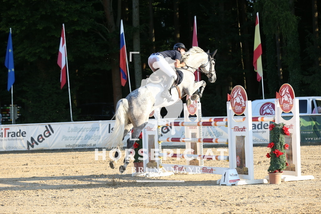 DL2Q1174 | Willkommen bei Brunnmayr - Design & Fotografie – Ihrem Spezialisten für Reitturniere und Pferdeveranstaltungen in Oberösterreich, Salzburg und Bayern! Seit über 17 Jahren sind wir leidenschaftlich dabei.