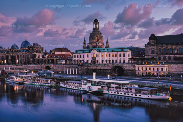 Königsufer | Königsufer am Abend - Realisiert mit Pictrs.com