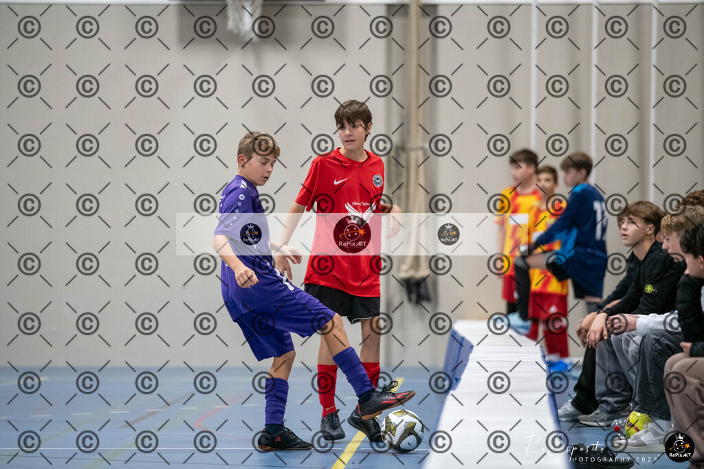 20241123_FCR-Hallenturnier-C_1_036 | Sport und Naturfotografie von Roberto Esposito zeigt echte Momente Bewegung und die Schönheit der Natur. Ausdrucksstarke Bilder schaffen Emotionen.