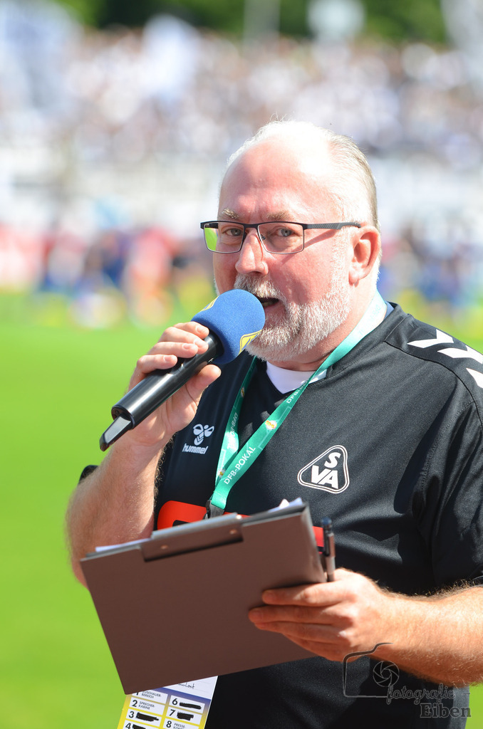 SV Atlas-Delmenhorst-Borussia Mönchengladbach | DFB-Pokal 1. Runde;SV Atlas Delmenhorst (gelb)-Borussia Mönchengladbach (schwarz) am 17.08.2025 in Oldenburg (Marschweg-Stadion), Photo: Philip Eiben 2025 - Realisiert mit Pictrs.com