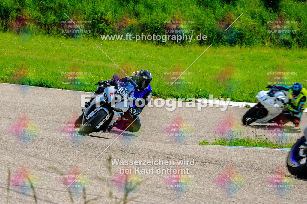 MotoTeam-9880 | Hier findet Ihr Bilder von Touristenfahrten auf der Nürburgring Nordschleife oder von anderen Veranstaltungen die ich besucht habe. Viel Spass beim Durch Schauen 