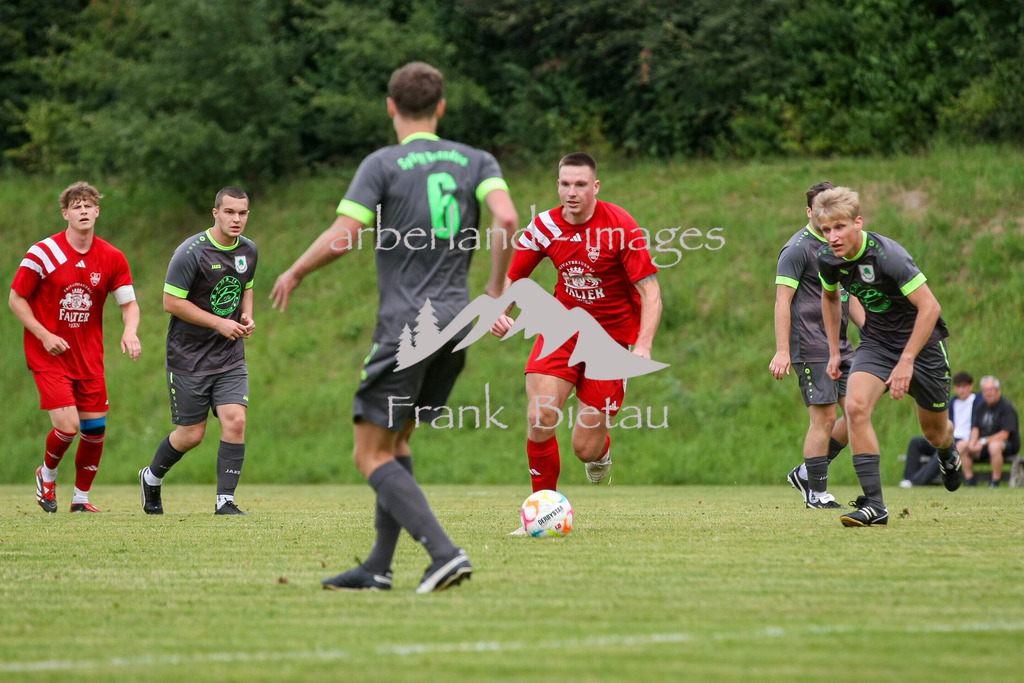 993T0961 | Florian Schrepel, am Ball