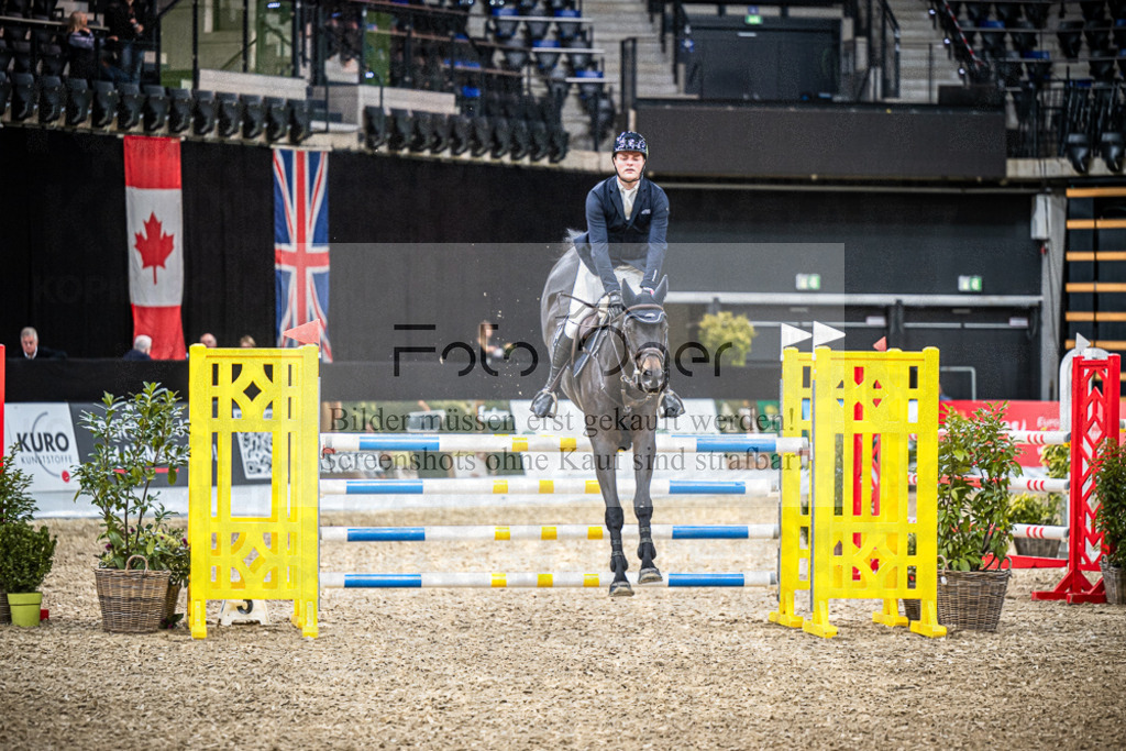 DOS_1972 | Entdecke hochwertige Reitturnierfotos von Foto Oger. Professionell, emotional und authentisch – jetzt Lieblingsmomente im Shop bestellen.Deutschlandweite Turnierfotografie. - Realisiert mit Pictrs.com