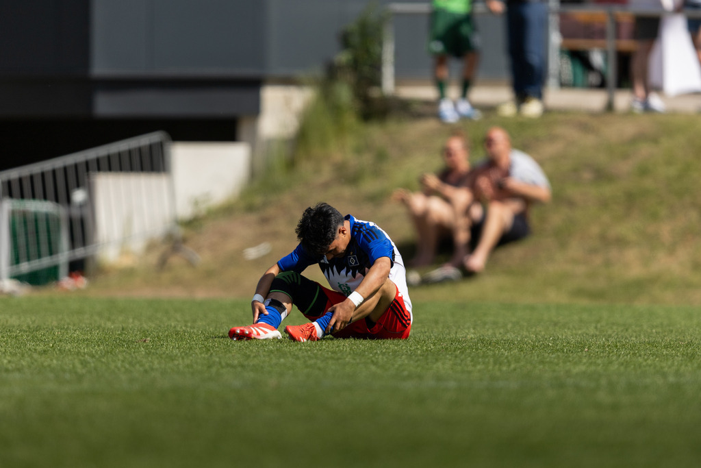 Fußball I Männer I 40. Pfingscup Hollage I 13184 | realhellocedii - Realisiert mit Pictrs.com