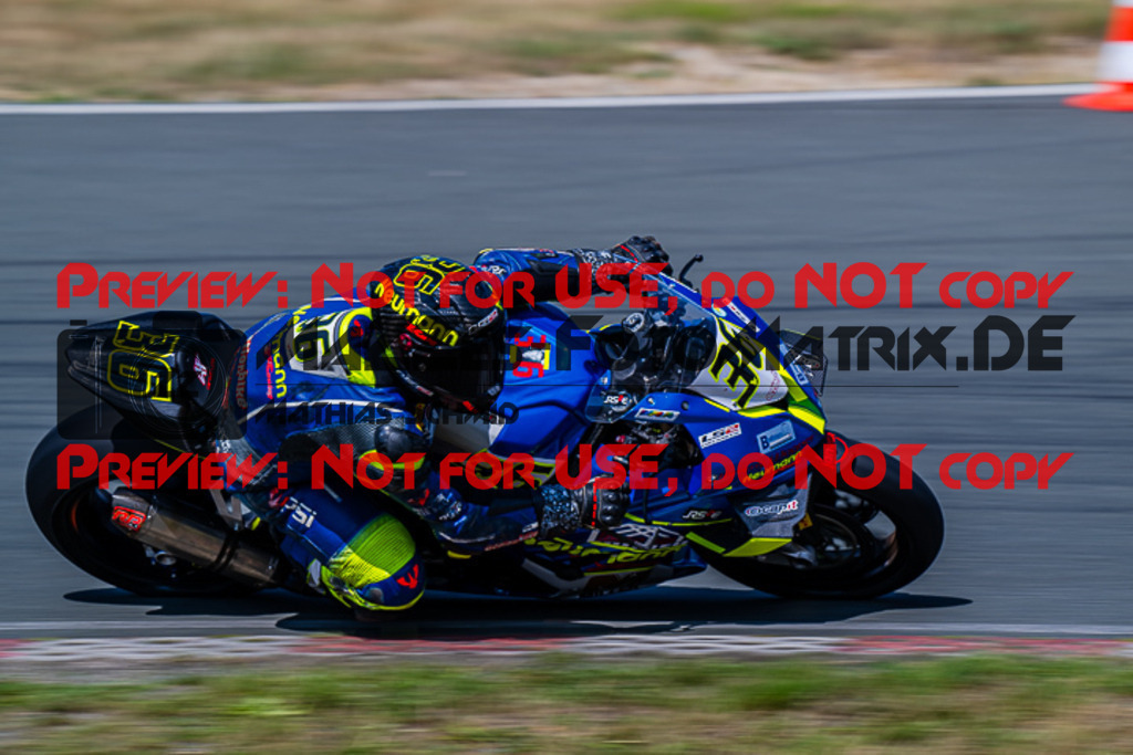 MaZZes_FotoMatrix_220724_3779 | IDM1000