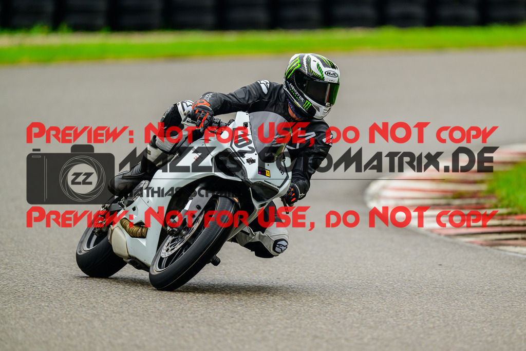 MaZZes_Fotomatrix_20241002_6007705_5403 | Fotograf Mathias Schmid
Sportfotograf,
Eventfotograf,
Hochzeitsfotograf,
Portraitfotograf