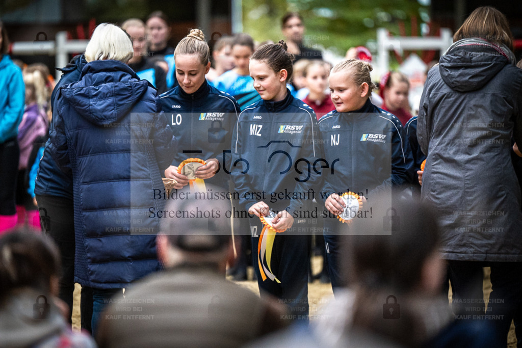 DOS_0342 | Entdecke hochwertige Reitturnierfotos von Foto Oger. Professionell, emotional und authentisch – jetzt Lieblingsmomente im Shop bestellen. - Realisiert mit Pictrs.com