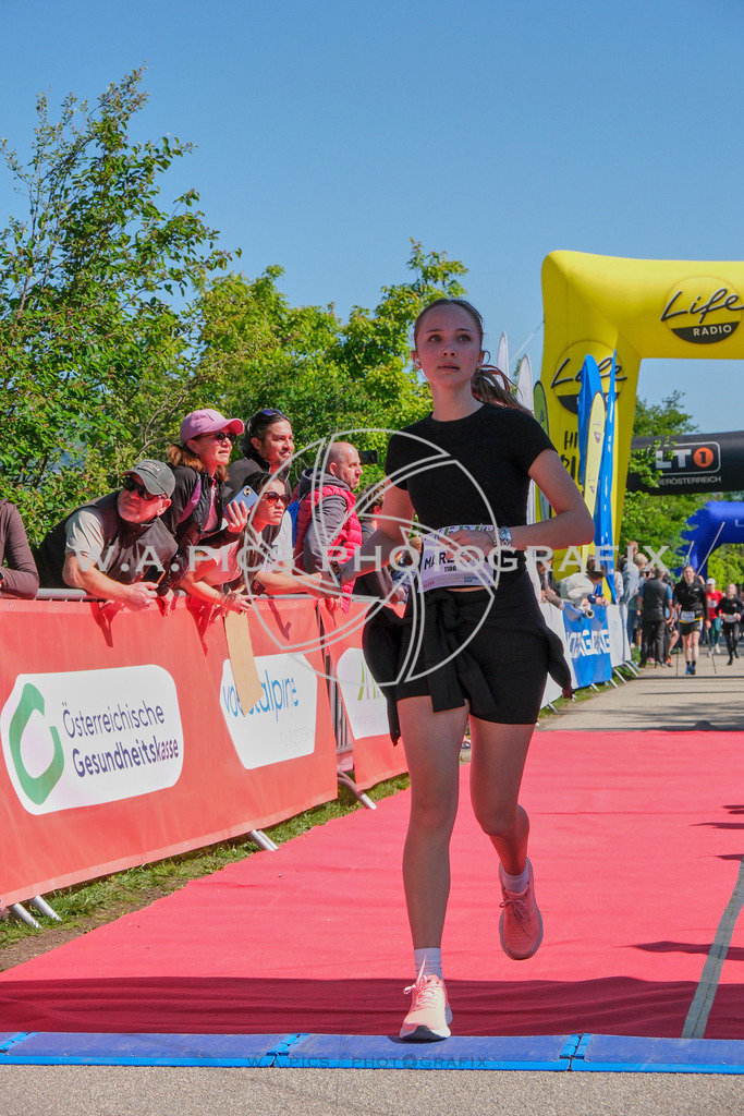 ..... | LINZ,AUSTRIA,27.April 24, Int. 3 Brückenlauf Linz  , Image shows: Photo: WAPICS / Michael ring