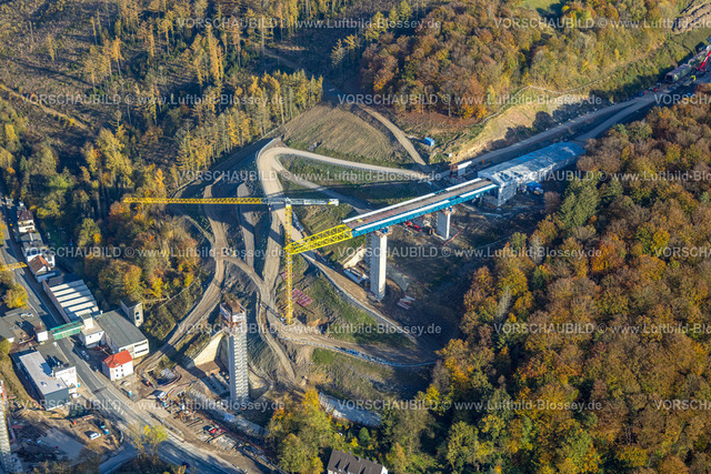Luedenscheid241017290Rahmede-Bruecke | Luftbild, Lüdenscheid, Bauarbeiten an der Rahmedetalbrücke an der Autobahn A45, Verkehrsinfrastruktur, die Südspur wächst langsam zueinander, Autobahnsperrung, Ruhrgebiet, Nordrhein-Westfalen, Deutschland
