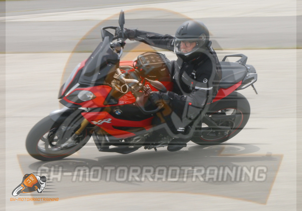 IMG_2954 | gh-motorradtraining-foto.de - Realisiert mit Pictrs.com