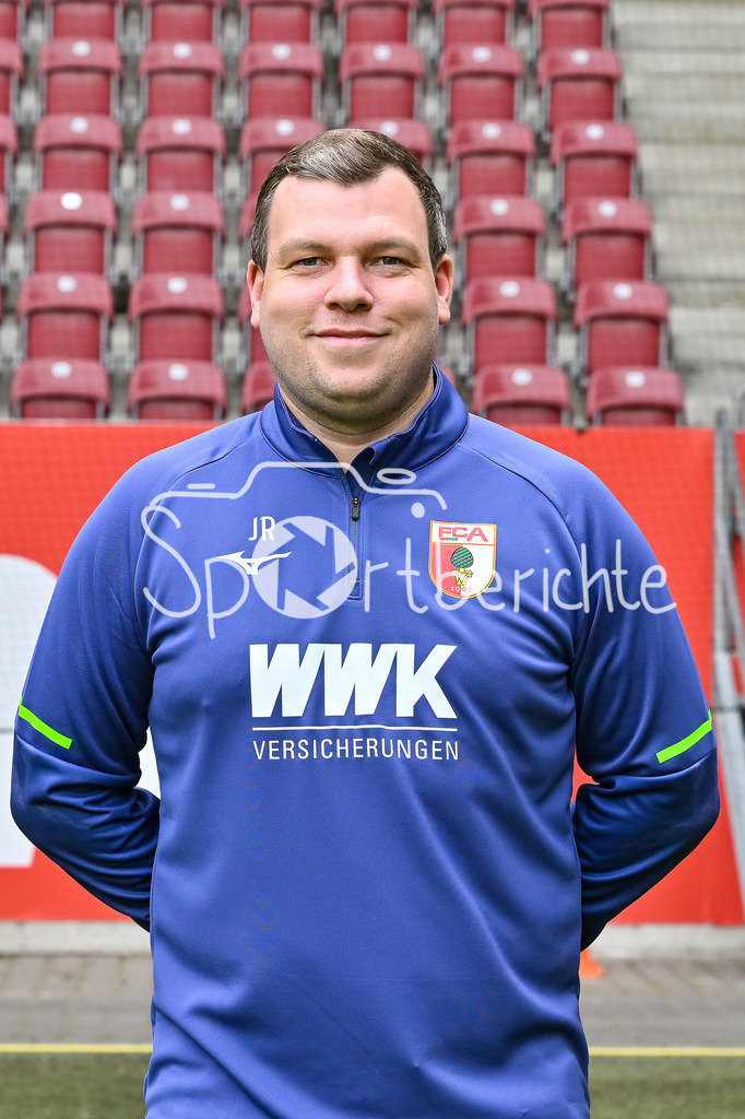 FC Augsburg 2025/26 | Jan RECKORD / Einzelfoto / Freisteller / Media Day FC Augsburg: WWK-Arena am 06.08.2025