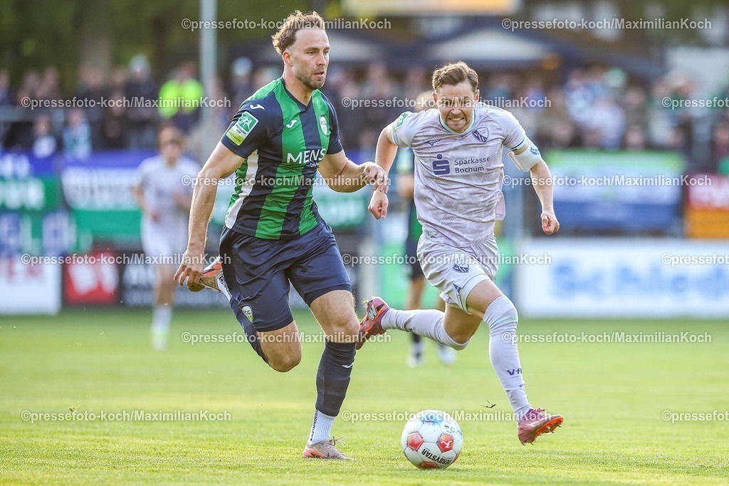 xKWIx08052601003 | 2026.05.08, xkwix, Fußball, Regionalliga West, FC Gütersloh -  VfL Bochum II, Heidewaldstadion (Ohlendorf Stadion im Heidewald), 33.Spieltag, Saison 2025 / 2026: Julius Langfeld (FC Gütersloh #10) im Zweikampf gegen Nicolas Abdat (VfL Bochum II #15)  DFB regulations prohibit any use of photographs as image sequences and or quasi-video. Photo: xKamilxWilkowskixPressefotoKochx
