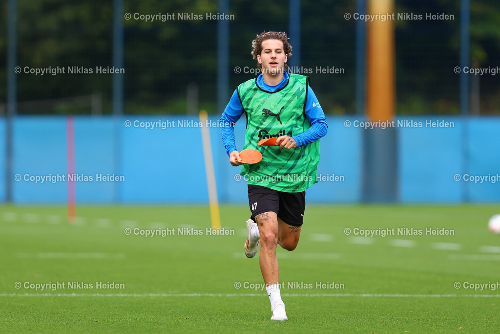 NH_HolsteinKiel_Training_16092025 | #47 John Tolkin (Holstein Kiel)Fußball I Herren I Training I Saison 2025-2026 I Holstein Kiel I 16.09.2025 I Citti-Fußballpark
