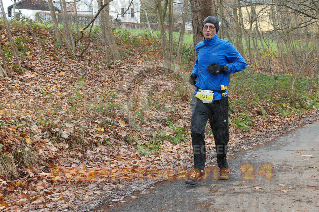 221211_1203_EX1_5607 | Sportfotografie im Rhein-Sieg Kreis, Köln, Bonn, NRW, Rheinland Pfalz, Hessen, etc. Unser Tätigkeitsfeld umfasst den Laufsport vom Volkslauf über den Marathon, Duathlon, Triathon bis zum Ultralauf wie Kölnpfad Ultra oder Schindertrail.