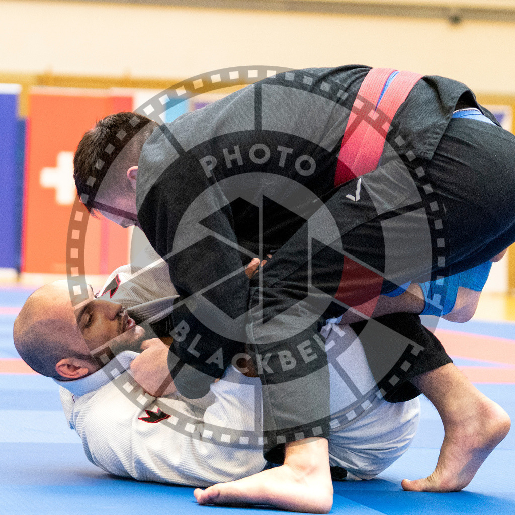 20231118PBB10941 | Fighters compete during the AJP Tour 600 Frankfurt Championship in Frankfurt/Main, Germany, on November 18, 2023.